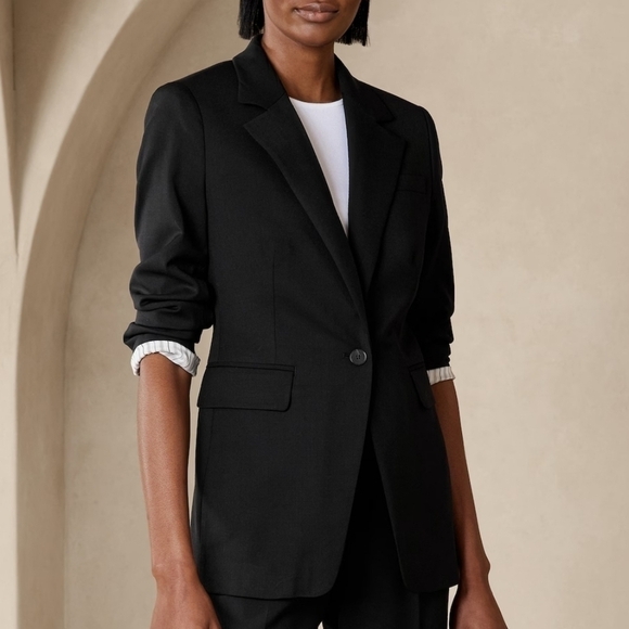 Banana Republic Blazer in Black - Picture 1 of 16